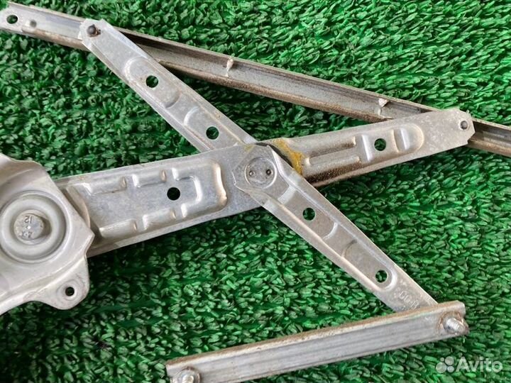 Стеклоподъемник лев. зад. Infiniti Fx35, Fx45