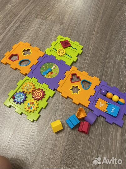 Развивающая игрушка бизикуб