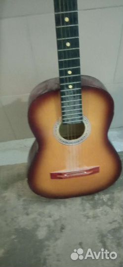 Гитарат6-и струнная б/у