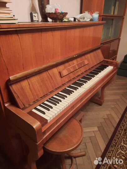 Польское пианино Legnica