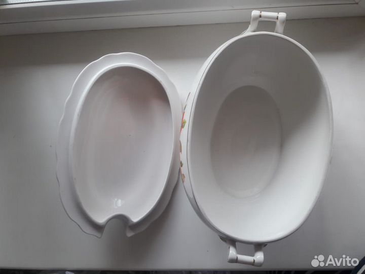 Супница фарфоровая.Редкая.Коростень