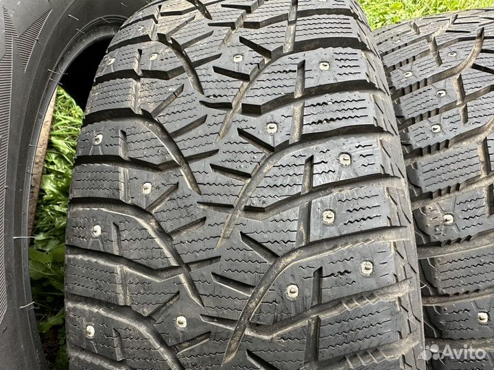 Bridgestone Blizzak Spike-02 SUV 235/55 R19 101T