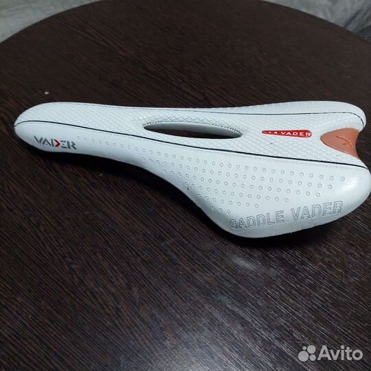 Седло для велосипеда кожаное