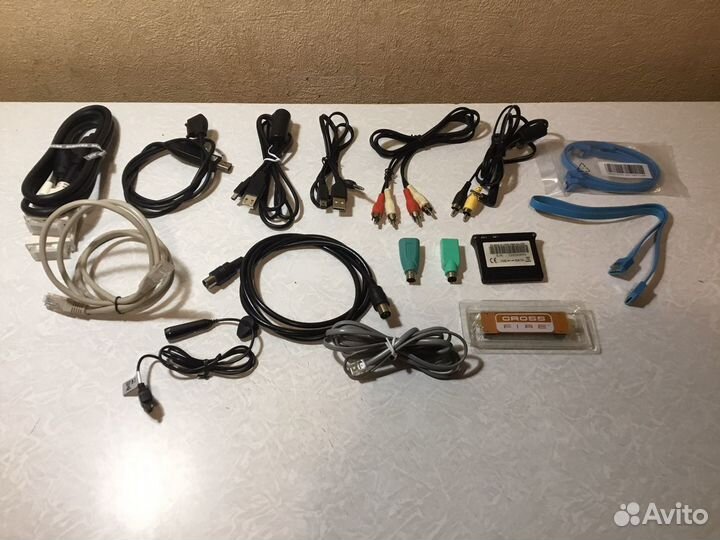 Пульт ду, шнур USB и другие шнуры