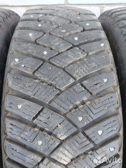 Goodyear Ultragrip Ice Arctic 185/65 R15