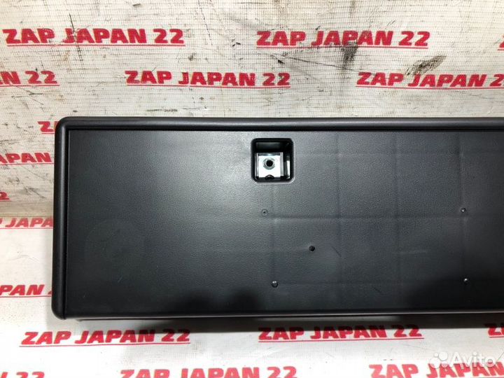 Крепление номера Mitsubishi Outlander