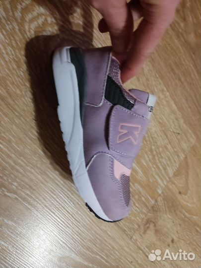 Кроссовки для девочки