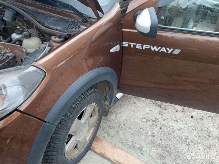 Крылья задние рено сандеро степени 1