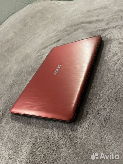 Яркий, тоненький,для любых целей