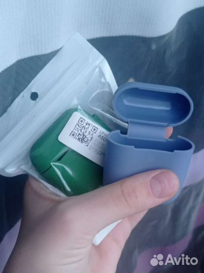 Чехол на беспроводные наушники