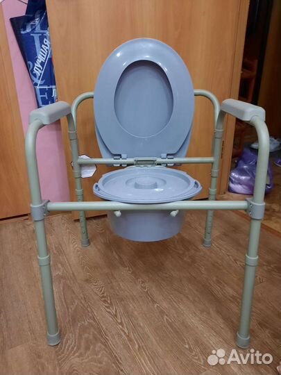 Санитарный стул туалет