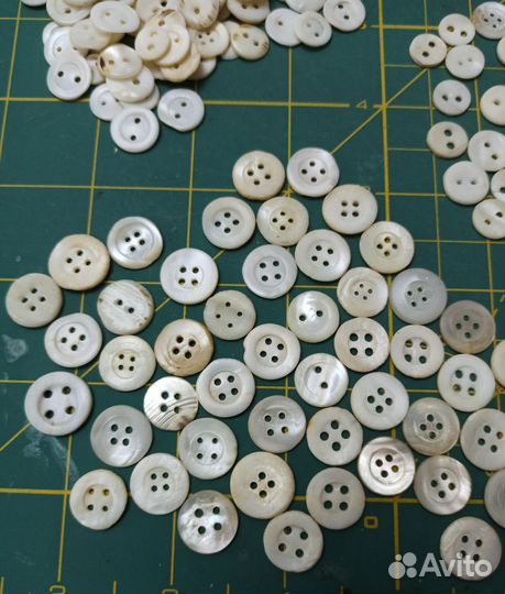 Перламутровые пуговицы