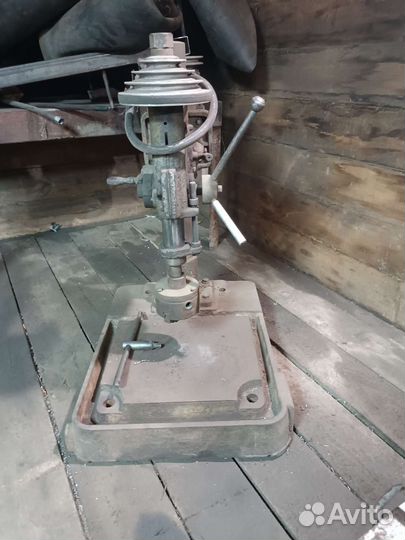 Сверлильный станок советский