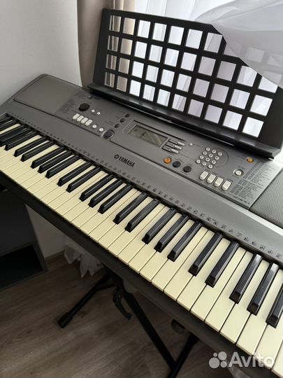 Синтезатор yamaha psr r300