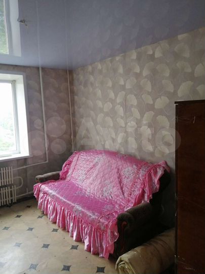 Комната 17 м² в 8-к., 7/9 эт.