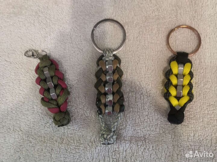 Брелок из паракорда с гайками