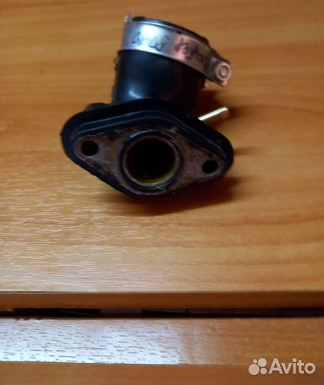 Патрубок карбюратора