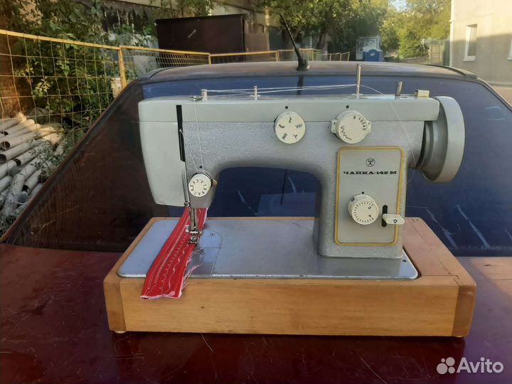 Швейная машина Чайка 142м. 7689