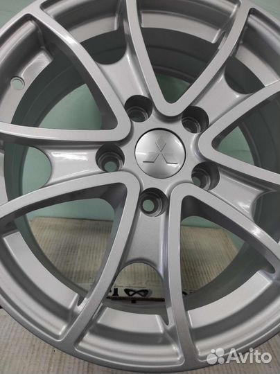 Новые Мицубиси r16/5*114.3/et 38/dia 67.1