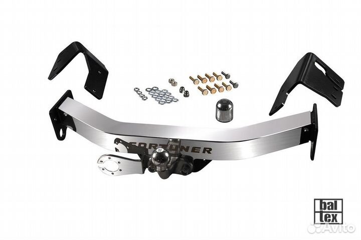 Фаркоп Toyota Fortuner 2013-2016 с нерж. пластиной
