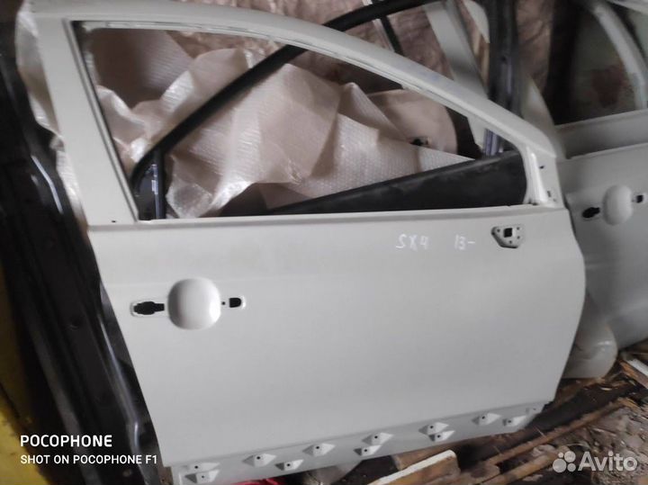 Дверь правая передняя Suzuki SX4