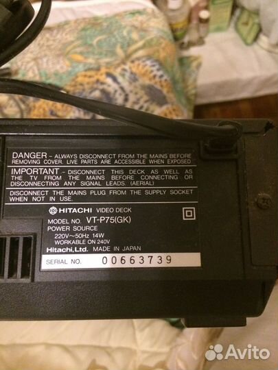 Видеомагнитофон hitachi