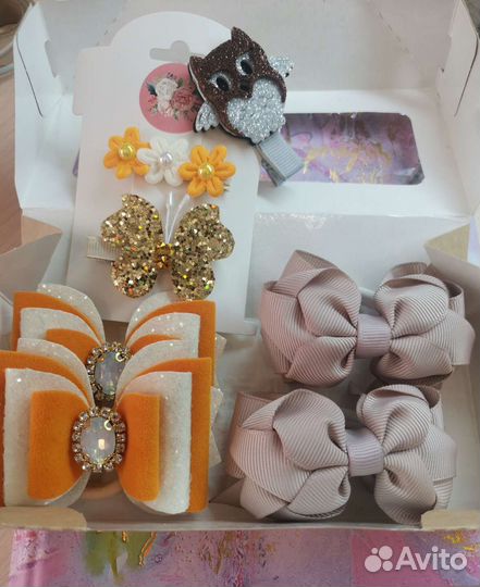 Набор из резиночек и заколочек ручной работы