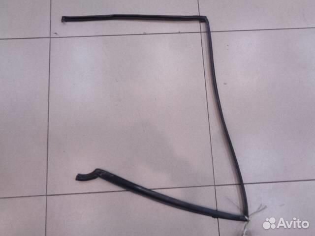 Уплотнитель двери задней правой верхняя часть Lan