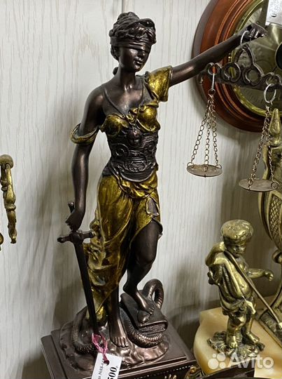 Часы фемида символ правосудия