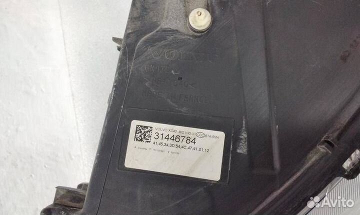 Фара левая Volvo XC40