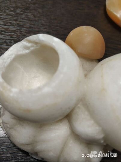 Грибы, мрамор