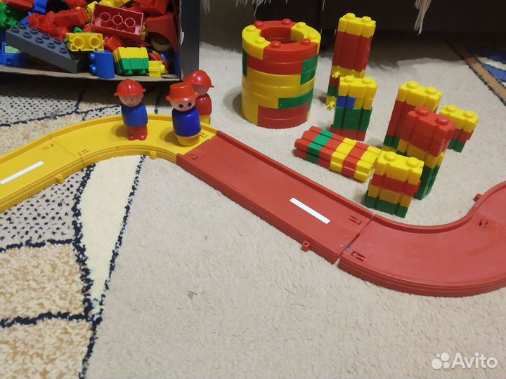 Конструктор сюжетный для ребенка