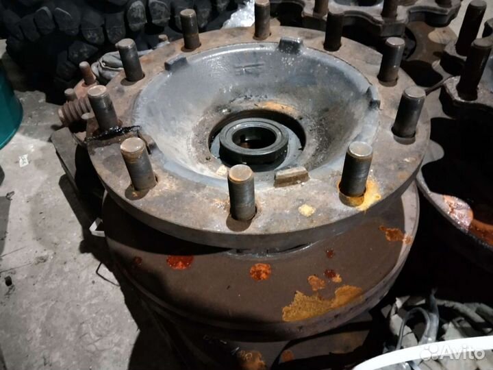 1818004 Ступица передняя в сборе DAF CF/XF 105