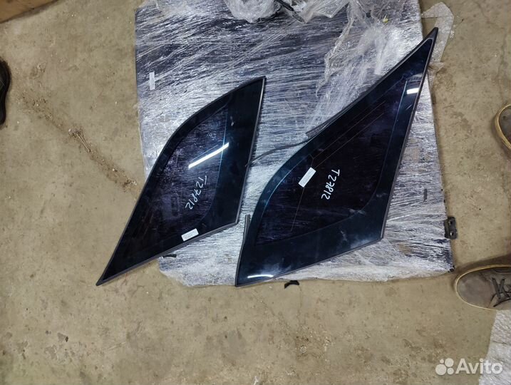 Форточка кузова Mercedes ML W164