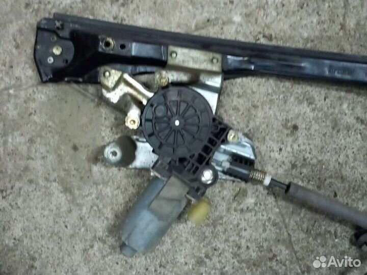 Электростеклоподъёмник передний правый Ford Focus