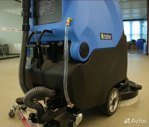 Поломоечная машина в комплекте