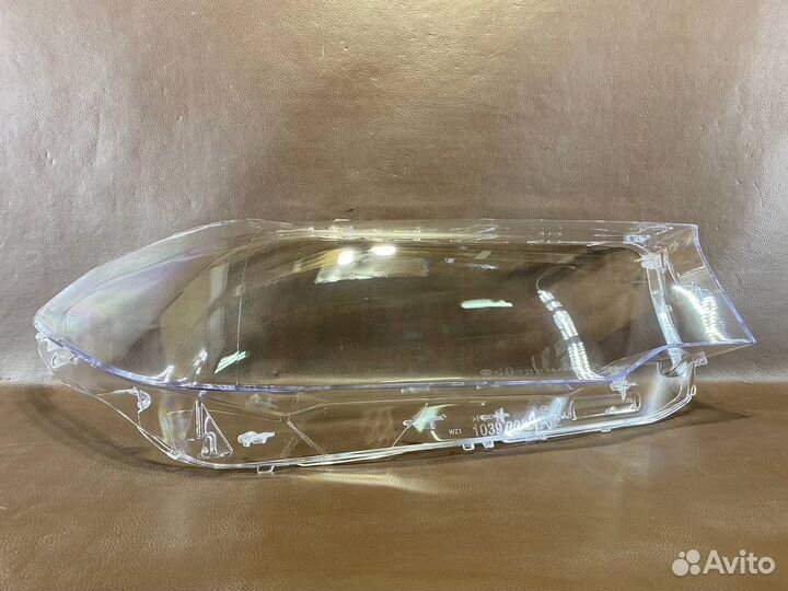 Стекло фары левой д- BMW 5 G30 (2017-20гг)