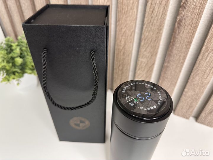 Подарочный термос BMW с датчиком температуры