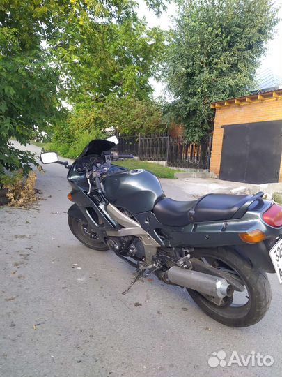 Продам Kawasaki zzr400-2