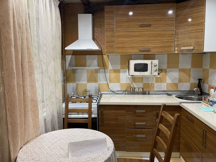 2-к. квартира, 42 м², 1/5 эт.