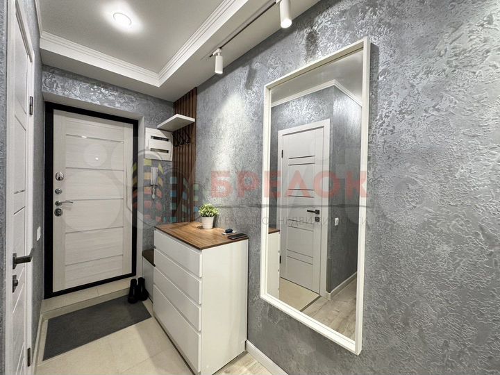 2-к. квартира, 50 м², 4/9 эт.