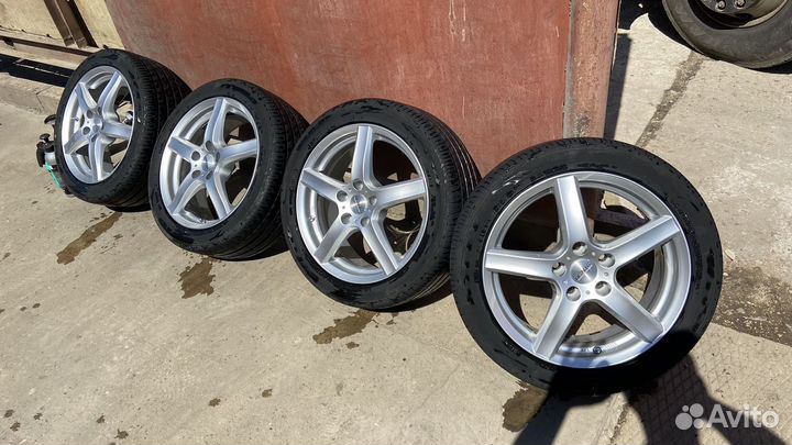 R17 Nitto NT860 225/45, PCD 5x114.3 DIA 71.6