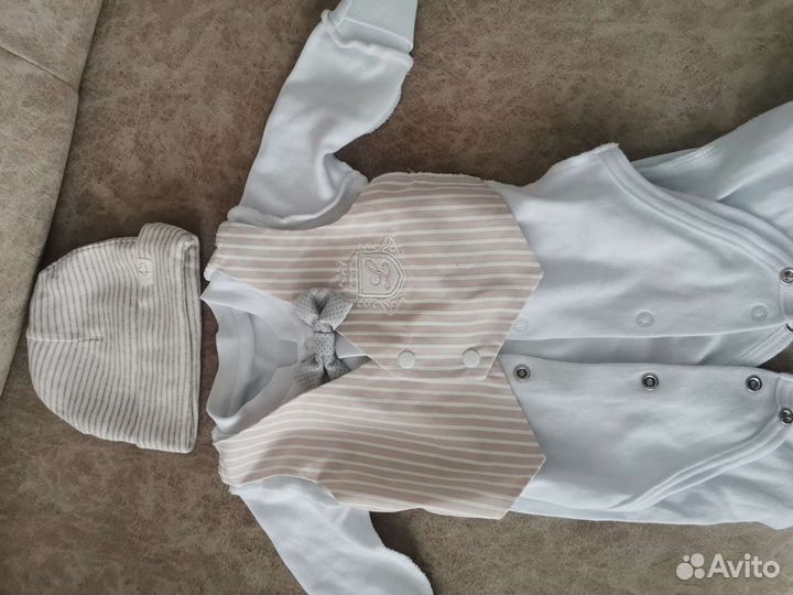 Комплект на выписку для мальчиков для двойни