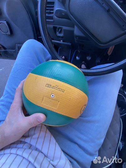 Волейбольный мяч mikasa бу