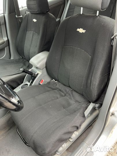 Чехлы на chevrolet lacetti