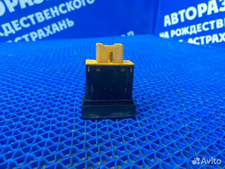 Кнопка центрального замка Lifan Breez седан 2010
