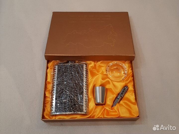 Подарочный набор мужчине с фляжкой 4 в 1