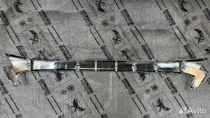 Lexus молдин нижний решетки новый оригинал