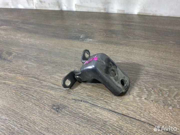 Петля двери передняя правая Infiniti Ex25 Ex35
