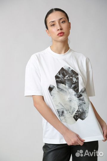Женская футболка Calvin Klein новая XS-S, оригинал
